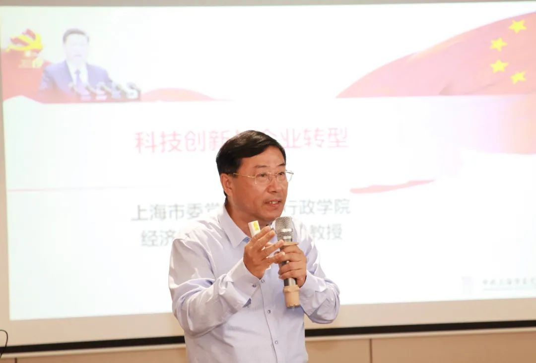 慶祝建黨百年華誕 商會組織企業(yè)家走進(jìn)創(chuàng)力開展參觀座談等活動(圖5) 慶祝建黨百年華誕 商會組織企業(yè)家走進(jìn)創(chuàng)力開展參觀座談等活動(圖5)