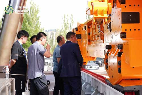 圖片5.jpg 上海創(chuàng)力集團(tuán)參展第十八屆鄂爾多斯國際煤博會(huì)取得圓滿成功(圖5)